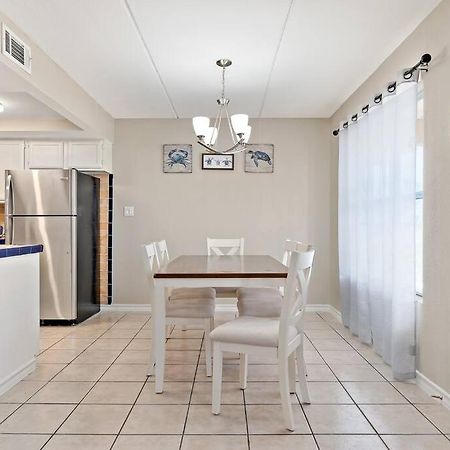 2 Bed 1 Bath Condo By Beach & Entertainment South Padre Island Exterior photo