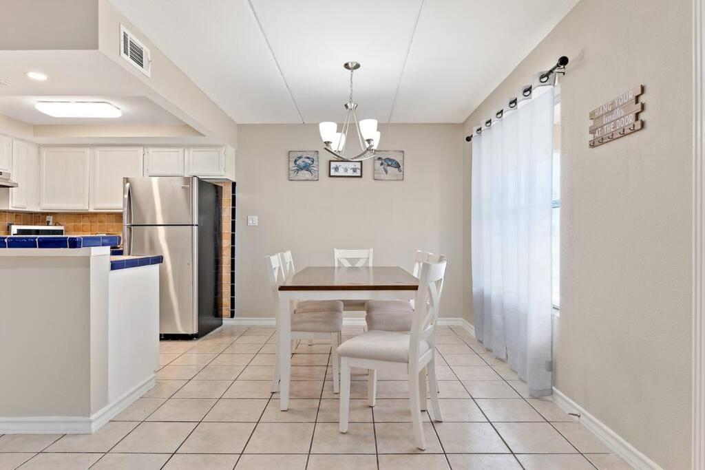 2 Bed 1 Bath Condo By Beach & Entertainment South Padre Island Exterior photo