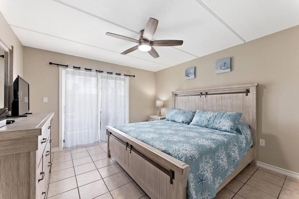 2 Bed 1 Bath Condo By Beach & Entertainment South Padre Island Exterior photo